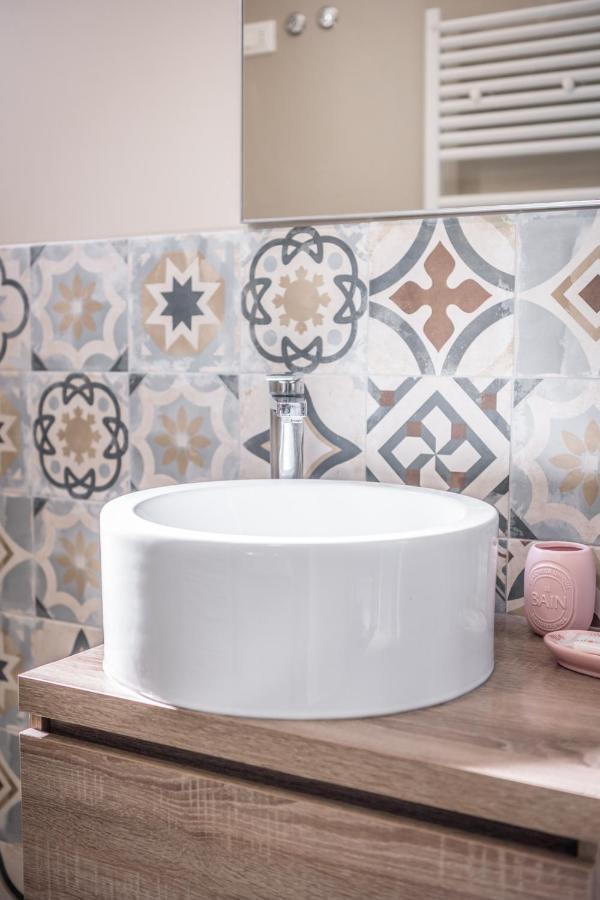 Suite 649 Mono Con Terrazzo モデナ エクステリア 写真
