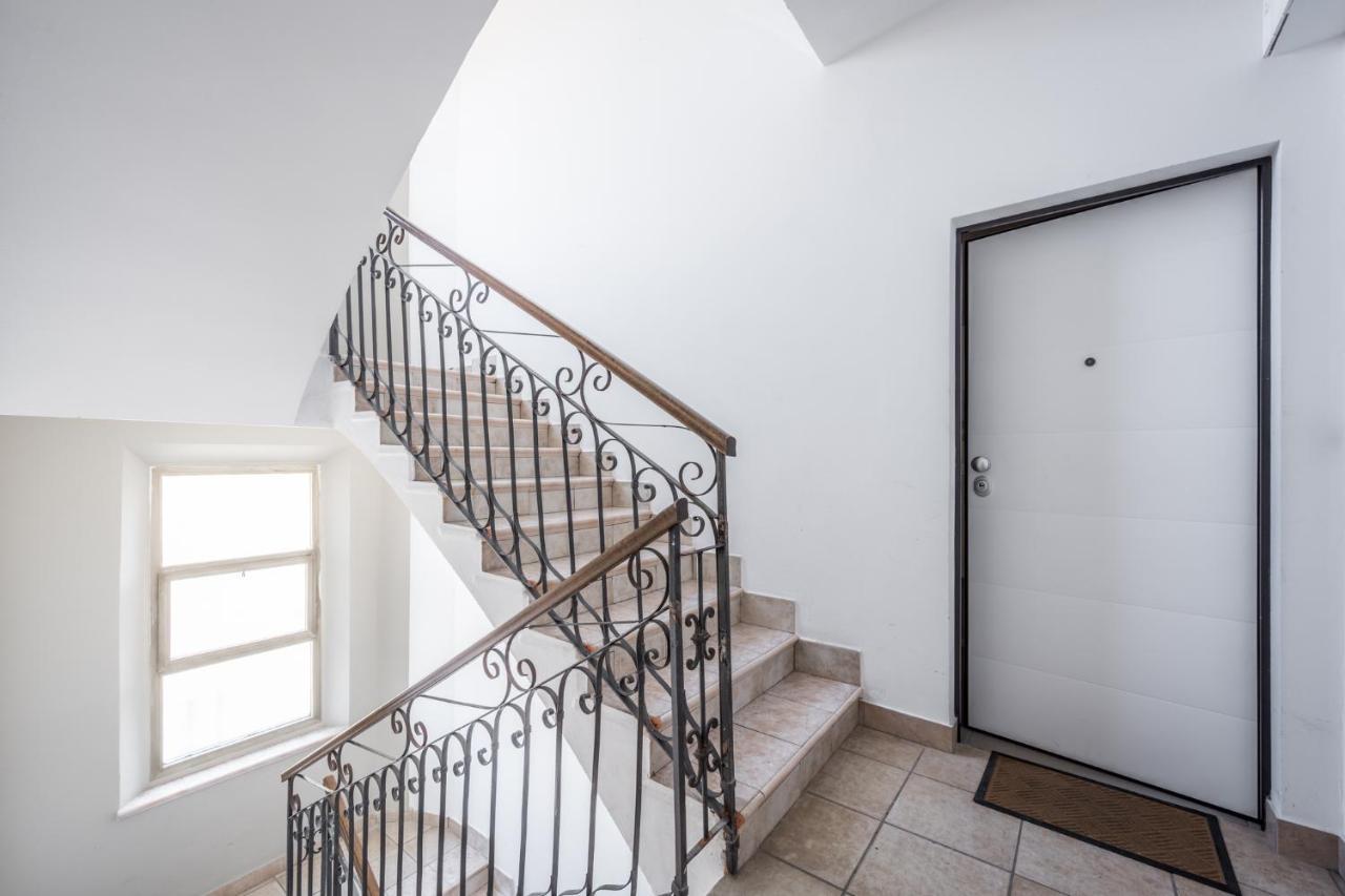 Suite 649 Mono Con Terrazzo モデナ エクステリア 写真